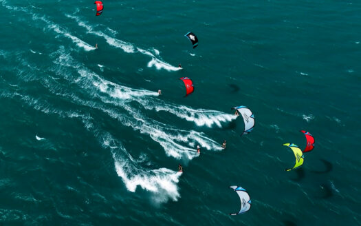 Urla Gülbahçe’de Yatırıma Uygun 42.800 m2 Fırsat Arazi