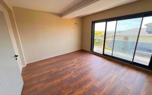 Seferihisar Düzce’de 775 m² Arsa İçinde Müstakil Havuzlu Villa