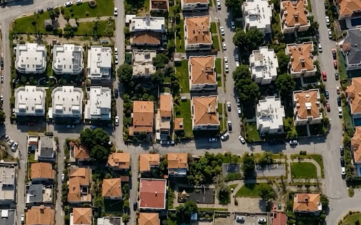 Güzelbahçe Maltepe’de İmarlı 248 m2 Köşe Arsa
