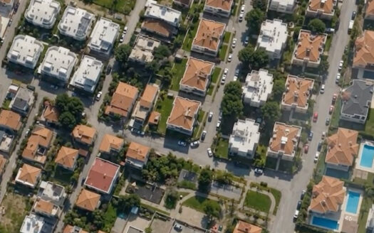 Güzelbahçe Maltepe’de İmarlı 248 m2 Köşe Arsa