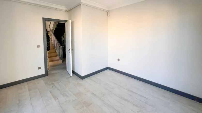 Güzelbahçe Çelebi’de Deniz Manzaralı Müstakil Villa..