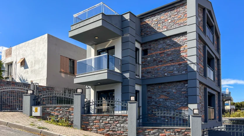 Güzelbahçe Çelebi’de Deniz Manzaralı Müstakil Villa..