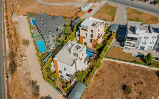 Kahramandere’de Deniz Manzaralı, Asansörlü Villa..