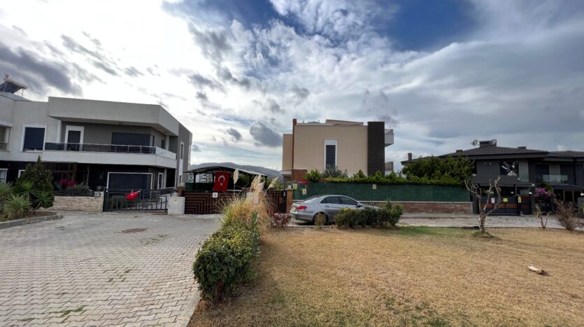 Kahramandere’de Deniz Manzaralı, Asansörlü Villa..
