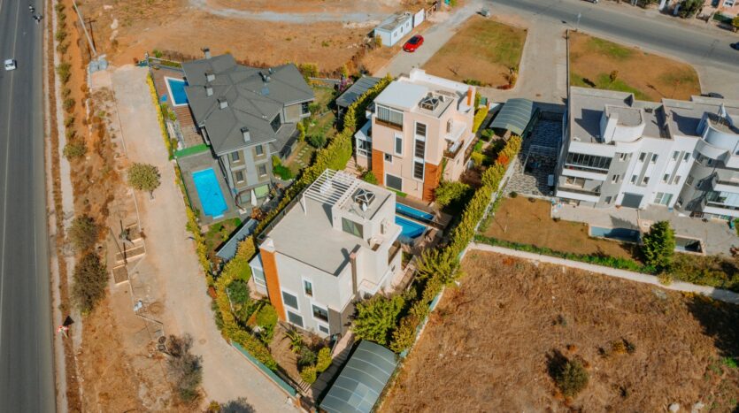 Kahramandere’de Deniz Manzaralı, Asansörlü Villa..