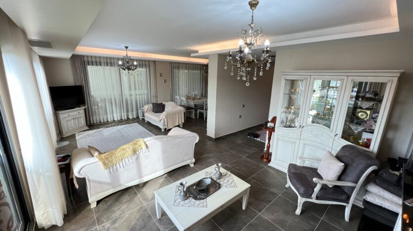 Kahramandere’de Deniz Manzaralı, Asansörlü Villa..