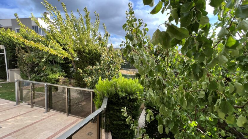 Kahramandere’de Deniz Manzaralı, Asansörlü Villa..