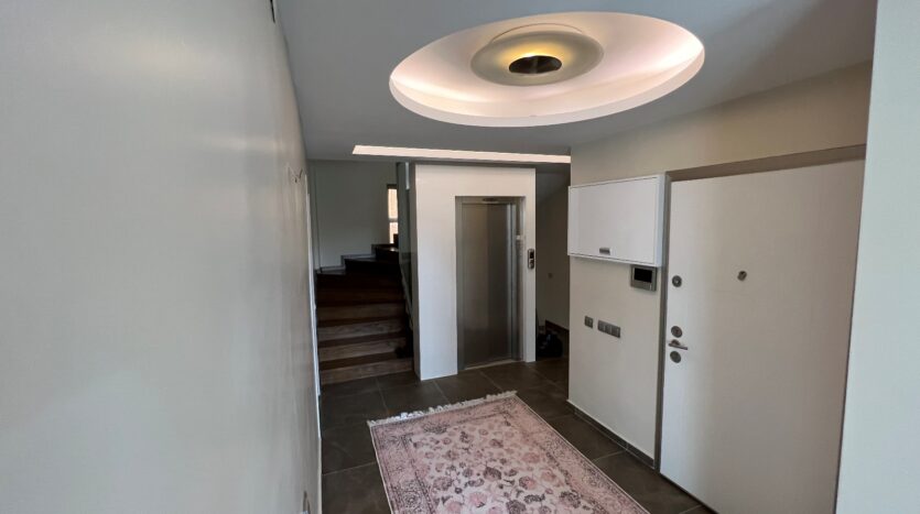 Kahramandere’de Deniz Manzaralı, Asansörlü Villa..