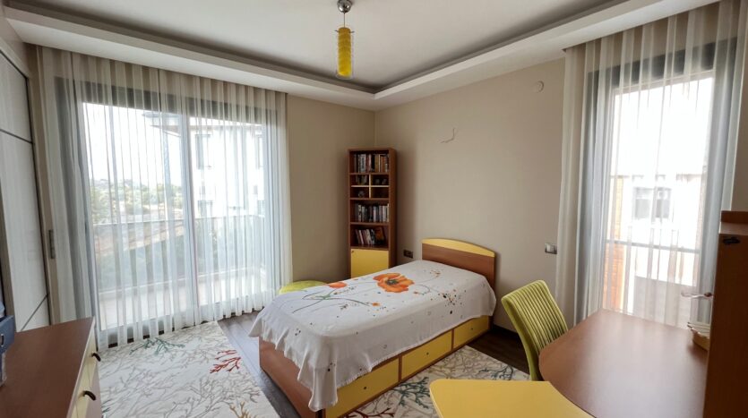 Kahramandere’de Deniz Manzaralı, Asansörlü Villa..