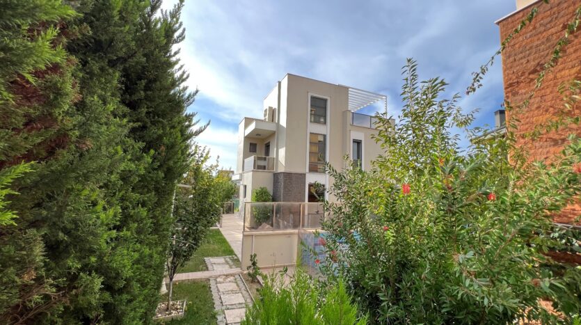 Kahramandere’de Deniz Manzaralı, Asansörlü Villa..