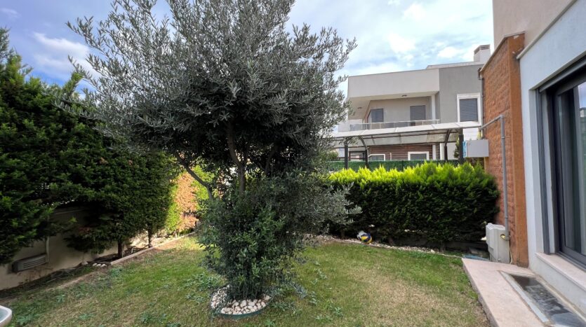 Kahramandere’de Deniz Manzaralı, Asansörlü Villa..