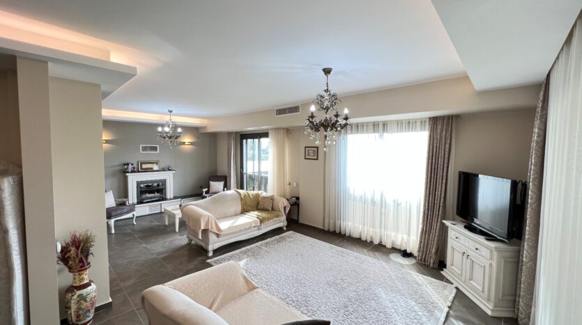 Kahramandere’de Deniz Manzaralı, Asansörlü Villa..