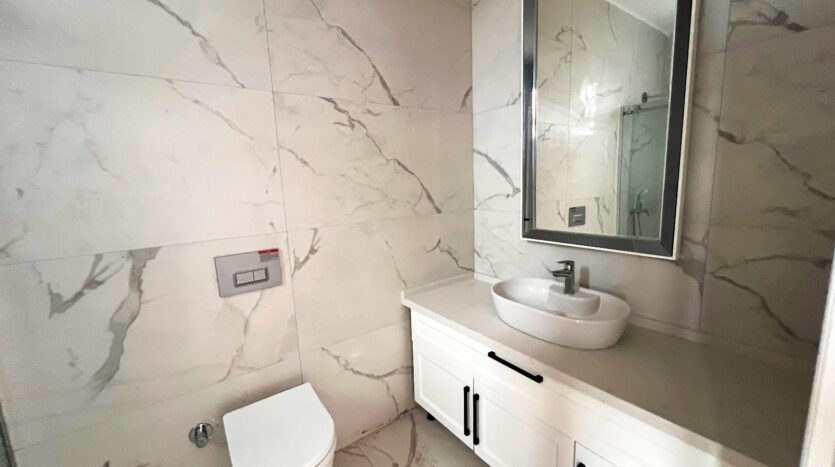 Urla Kuşçular’da Site İçerisinde Villa..