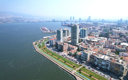 Alsancak’ta Ful Deniz Manzaralı 4+1 Fırsat Daire