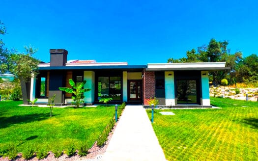 Urla Torasan’da Tek Katlı Modern Villa