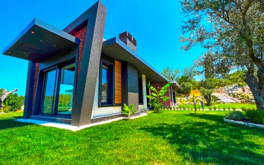 Urla Torasan’da Tek Katlı Modern Villa