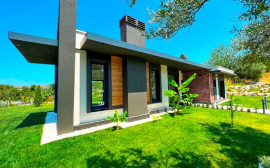 Urla Torasan’da Tek Katlı Modern Villa