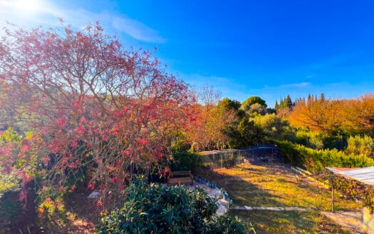 Urla Kalabak’ta Sosyal Donatılı Site İçerisinde 1.450 m2 Arsa Paylı Villa..